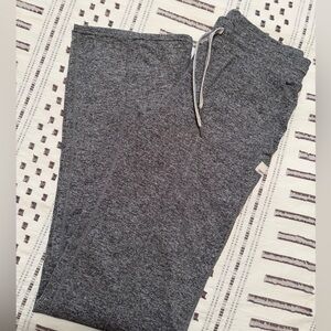 Vuori Women's Gray Straight Leg Pants